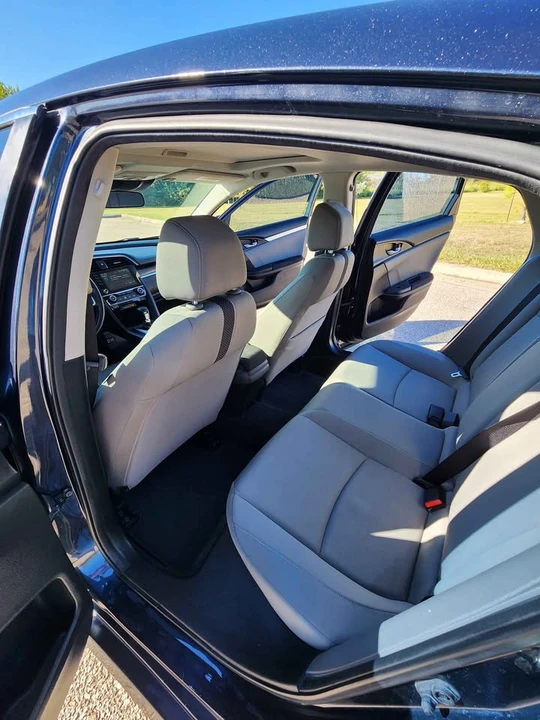 2020 Honda Civic 10th Gen - Image 13 of 16