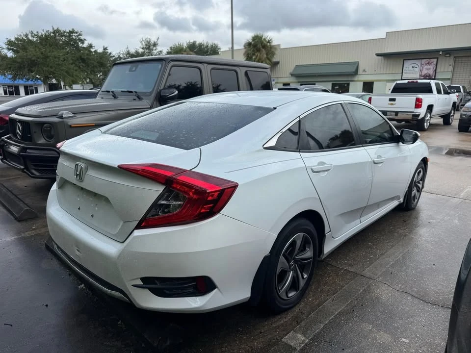 2020 Honda Civic 10th Gen - Image 5 of 9
