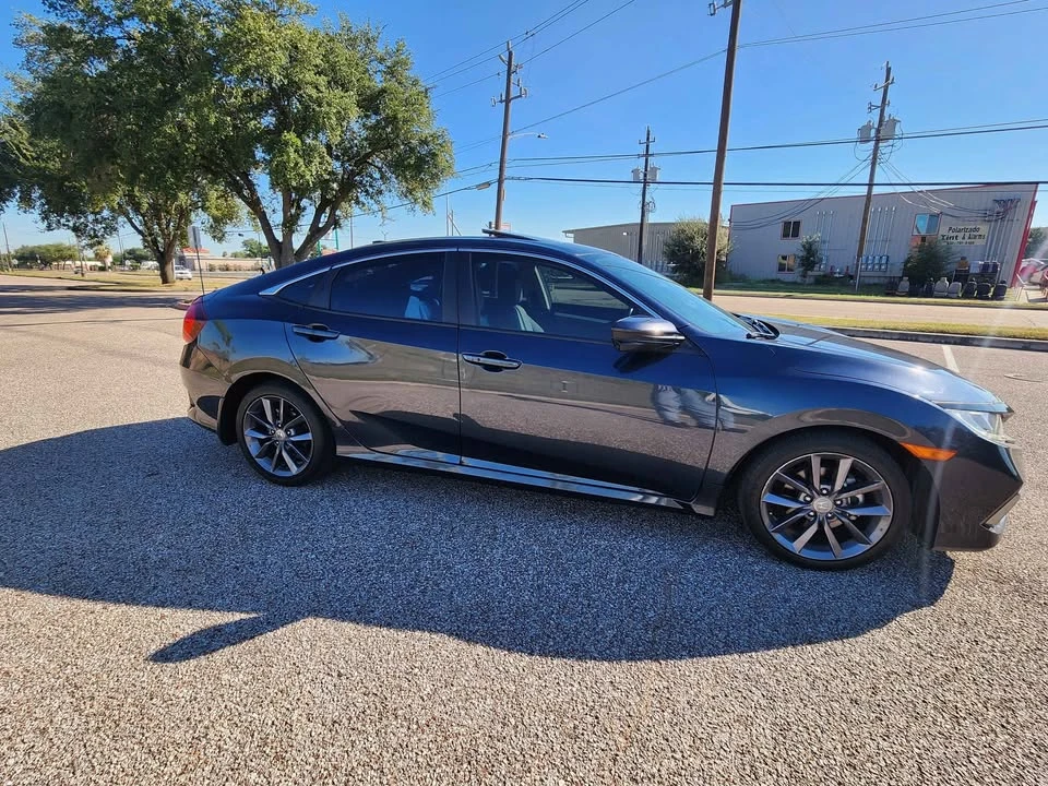 2020 Honda Civic 10th Gen - Image 8 of 16