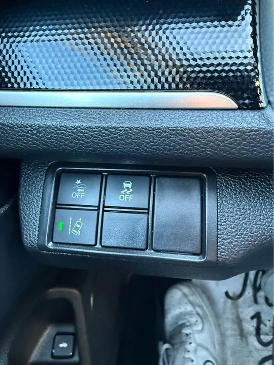 2020 Honda Civic 10th Gen - Image 16 of 20