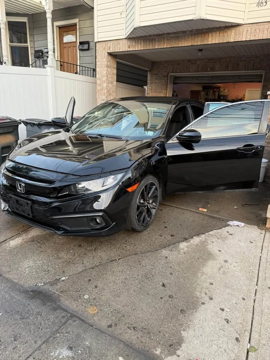 2020 Honda Civic 10th Gen - Image 8 of 10