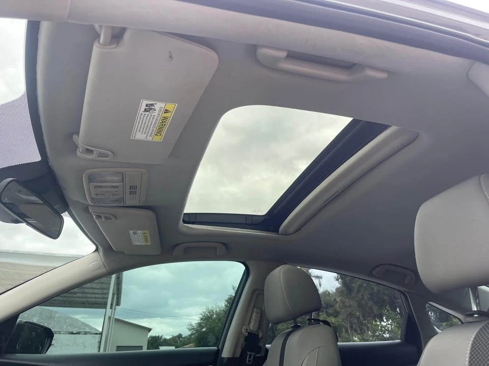 2020 Honda Civic 10th Gen - Image 7 of 12