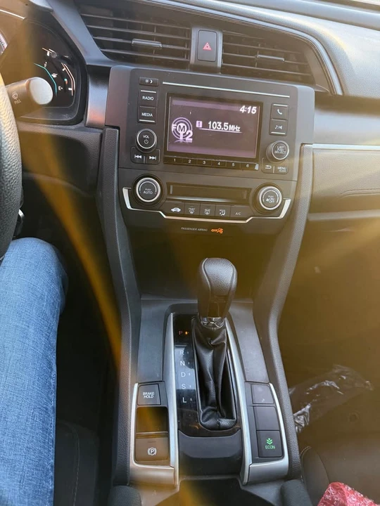 2020 Honda Civic 10th Gen - Image 7 of 16