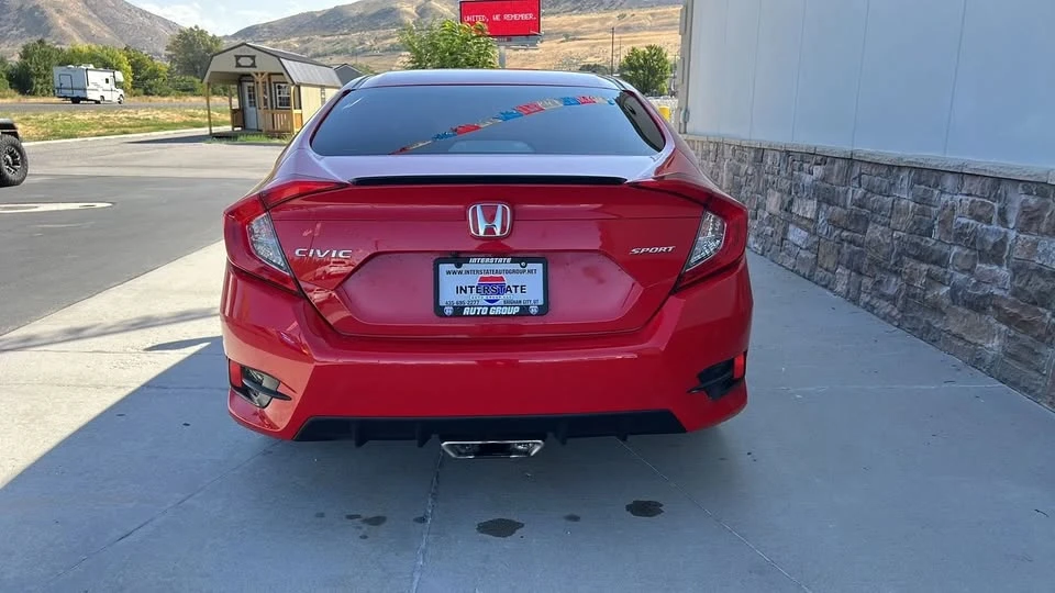 2020 Honda Civic 10th Gen - Image 14 of 18