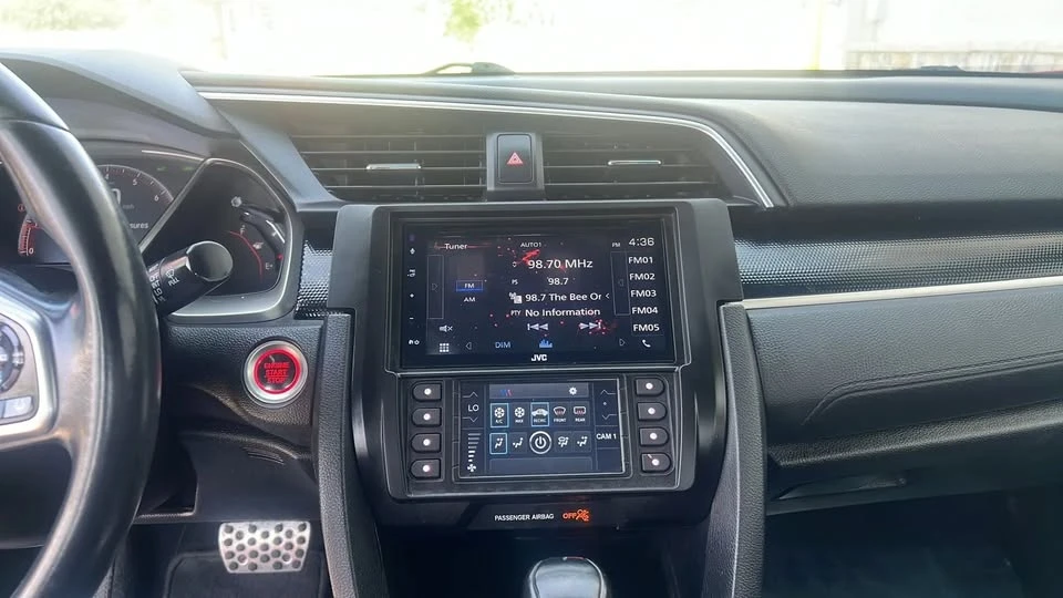 2020 Honda Civic 10th Gen - Image 5 of 18