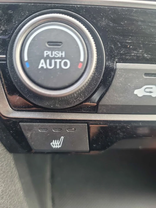 2020 Honda Civic 10th Gen - Image 9 of 10