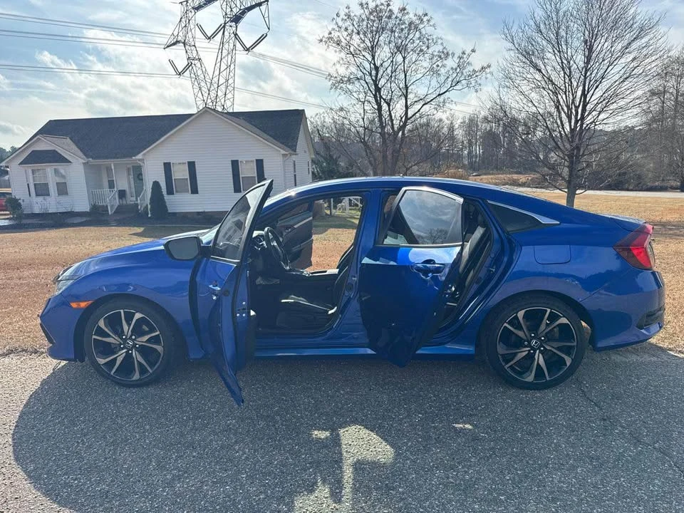 2020 Honda Civic 10th Gen - Image 4 of 11