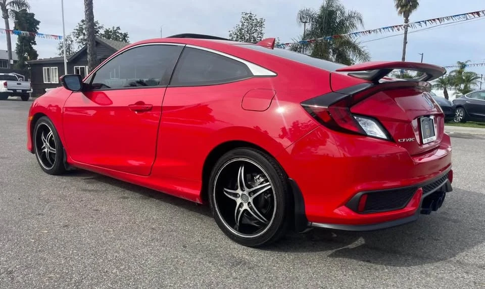 2020 Honda Civic 10th Gen - Image 2 of 12