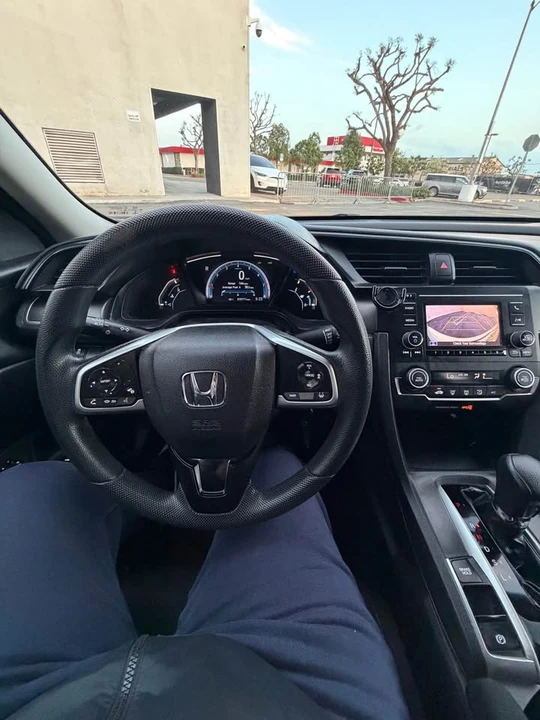 2020 Honda Civic 10th Gen - Image 3 of 13