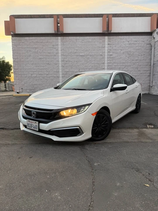 2020 Honda Civic 10th Gen - Image 10 of 13