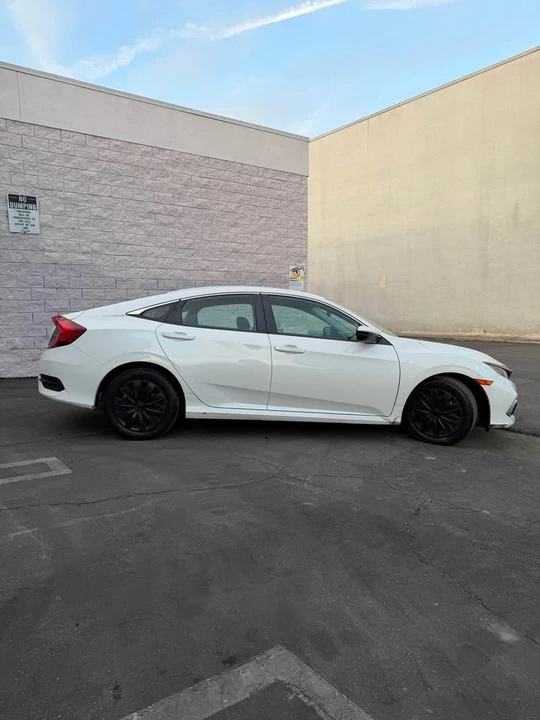 2020 Honda Civic 10th Gen - Image 9 of 13
