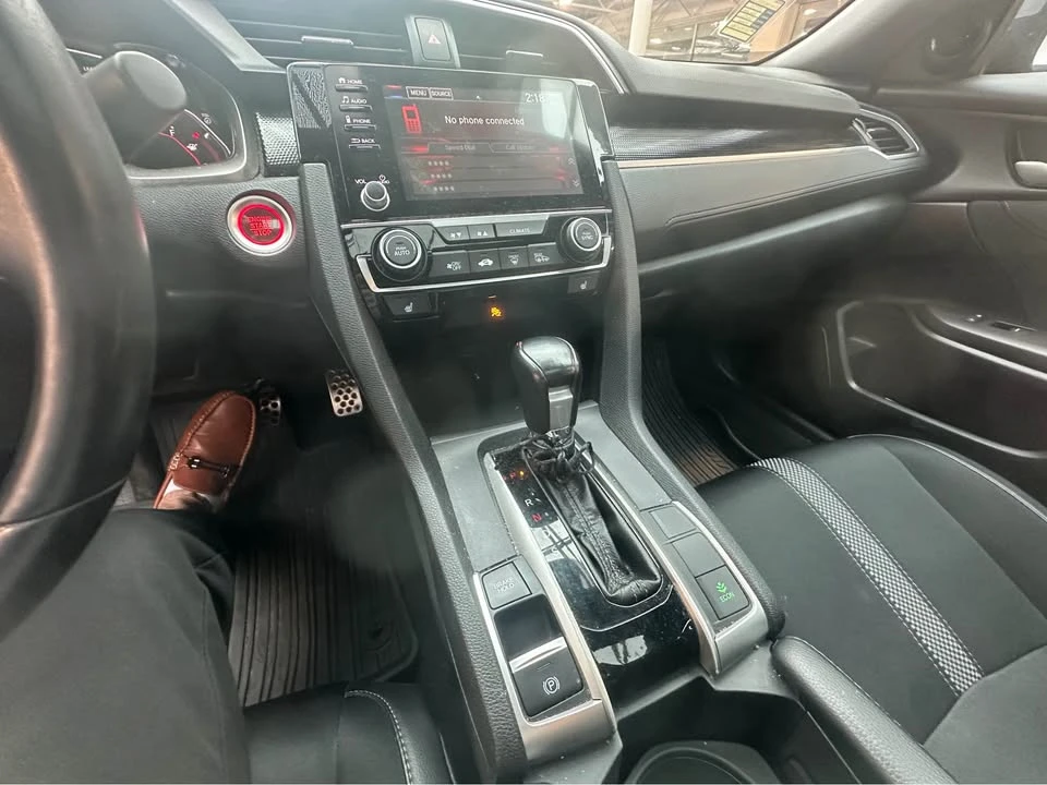 2020 Honda Civic 10th Gen - Image 12 of 20