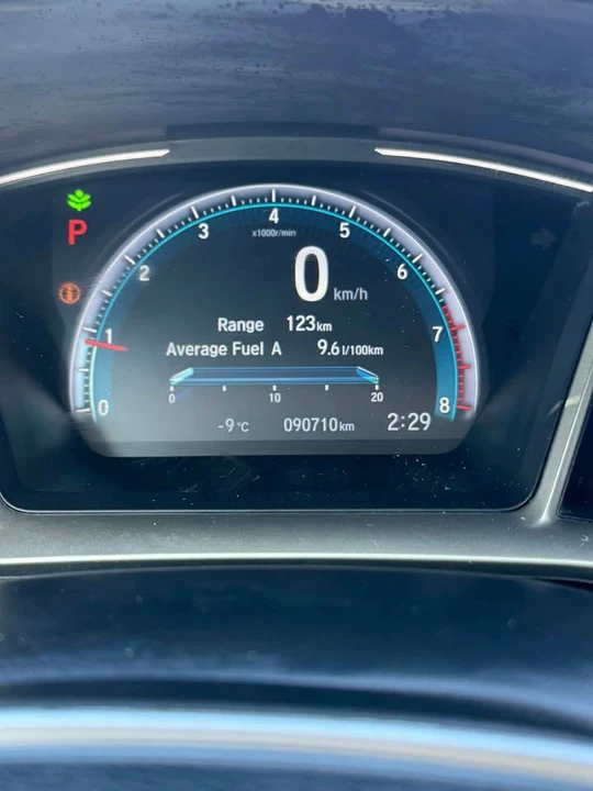 2020 Honda Civic 10th Gen - Image 10 of 12