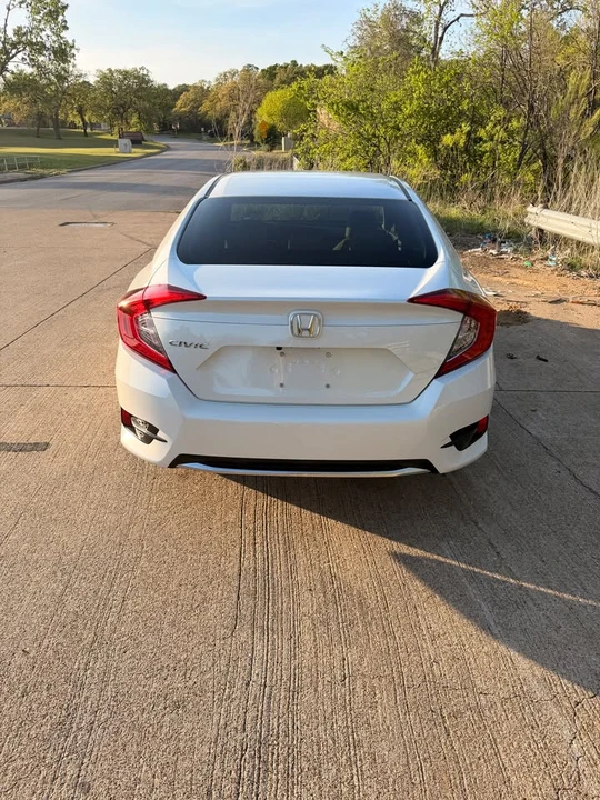 2020 Honda Civic 10th Gen - Image 4 of 15