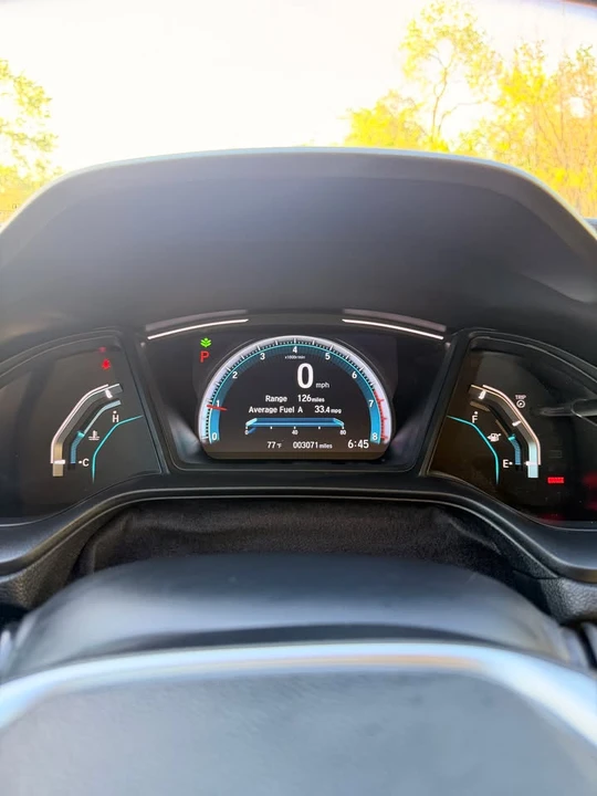 2020 Honda Civic 10th Gen - Image 8 of 15
