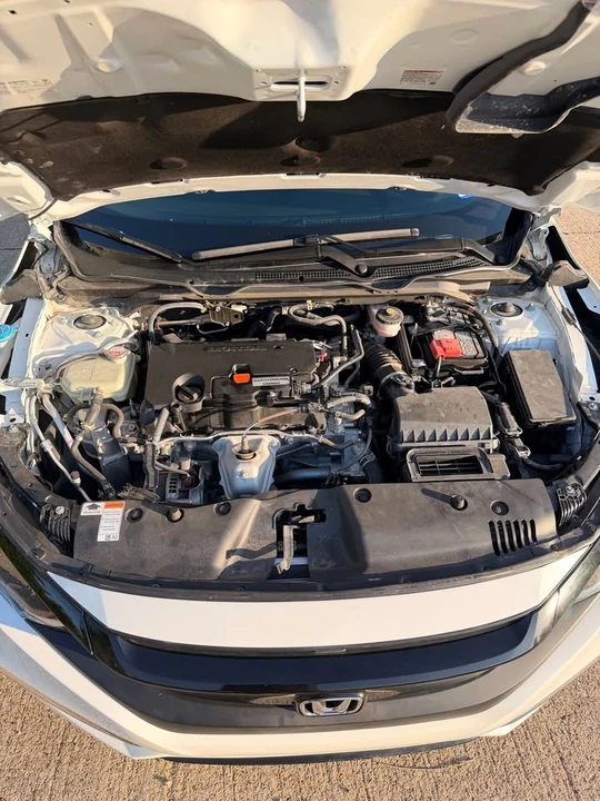 2020 Honda Civic 10th Gen - Image 10 of 15