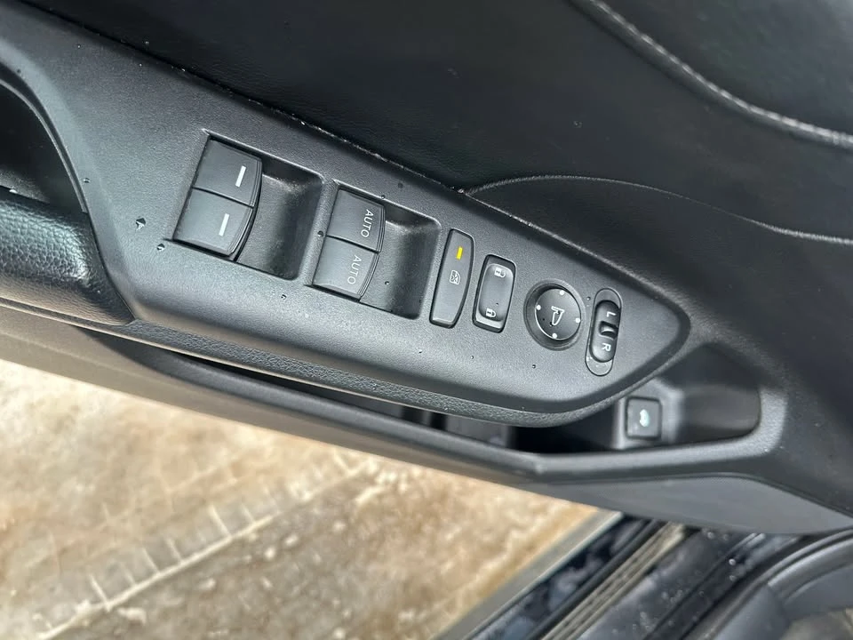 2020 Honda Civic 10th Gen - Image 9 of 18