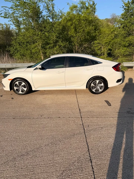 2020 Honda Civic 10th Gen - Image 2 of 15