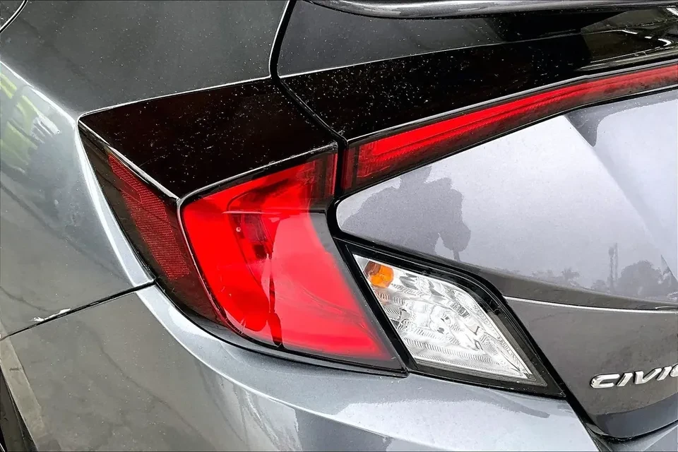 2020 Honda Civic 10th Gen - Image 16 of 18
