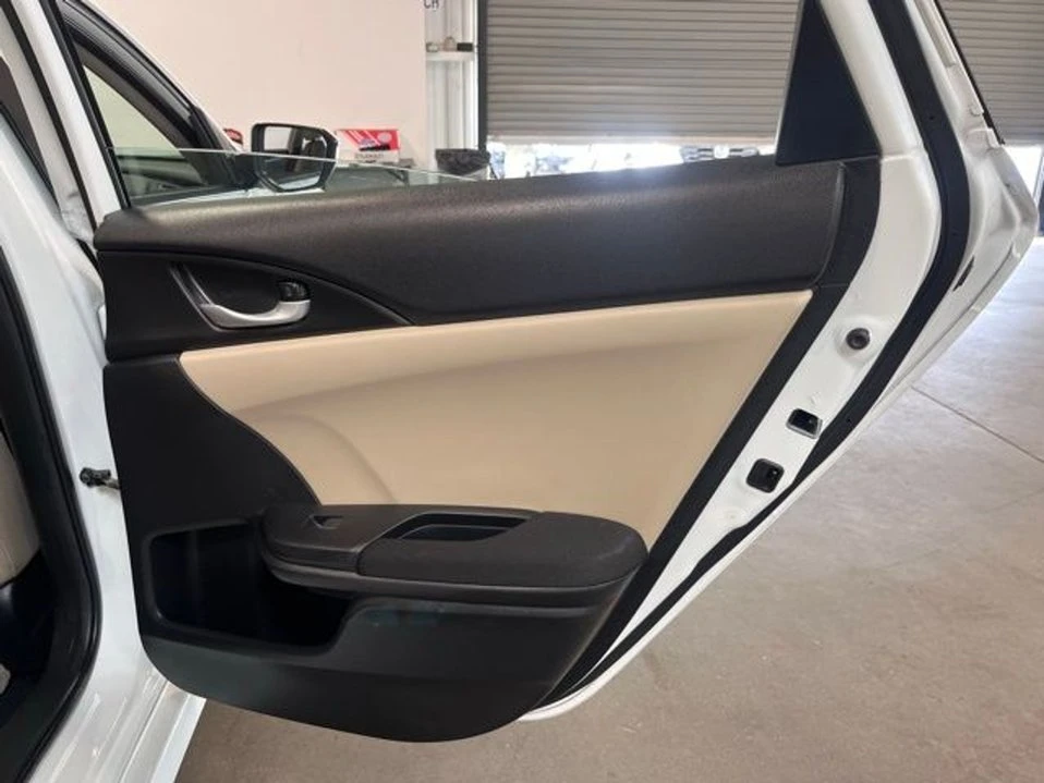 2020 Honda Civic 10th Gen - Image 14 of 20
