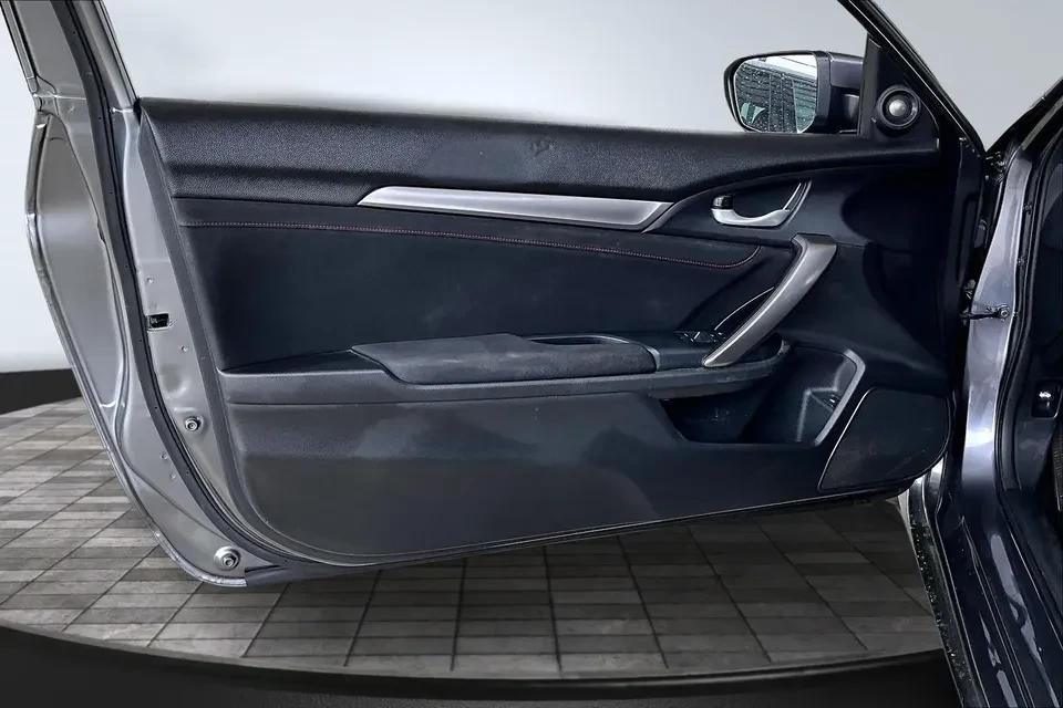 2020 Honda Civic 10th Gen - Image 15 of 18