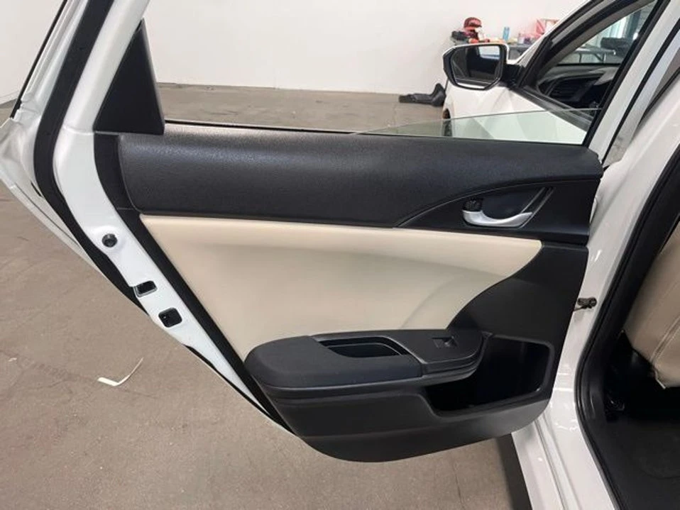 2020 Honda Civic 10th Gen - Image 18 of 20