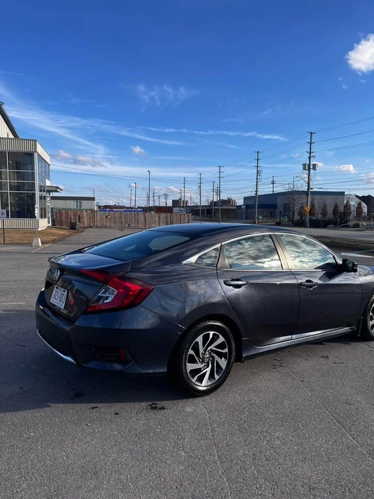 2020 Honda Civic 10th Gen - Image 5 of 11
