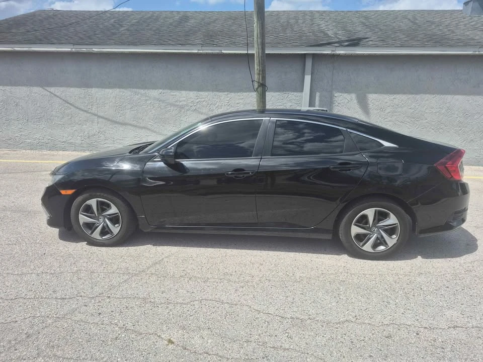 2020 Honda Civic 10th Gen - Image 2 of 11