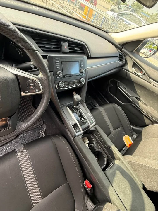 2020 Honda Civic 10th Gen - Image 8 of 9