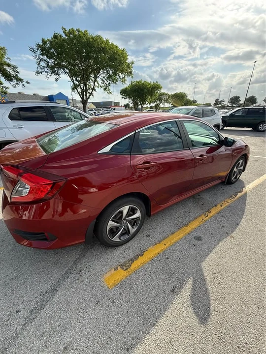 2020 Honda Civic 10th Gen - Image 4 of 9