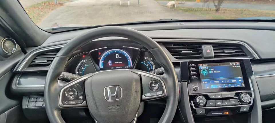 2020 Honda Civic 10th Gen - Image 6 of 13