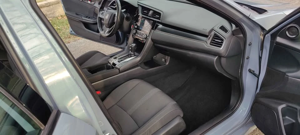 2020 Honda Civic 10th Gen - Image 10 of 13