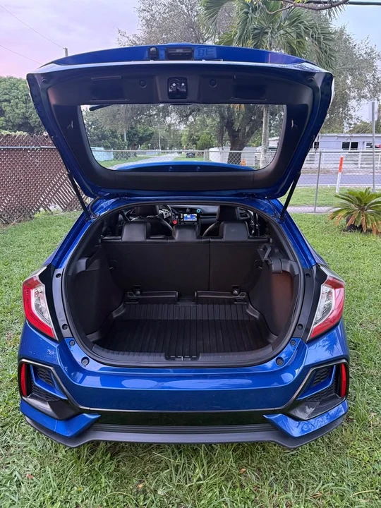 2020 Honda Civic 10th Gen - Image 13 of 17