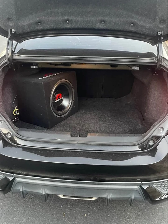 2020 Honda Civic 10th Gen - Image 5 of 10