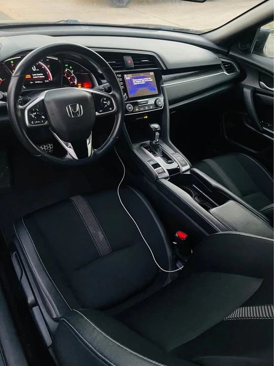 2020 Honda Civic 10th Gen - Image 7 of 10