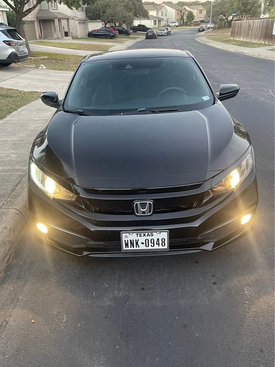 2020 Honda Civic 10th Gen - Image 3 of 10