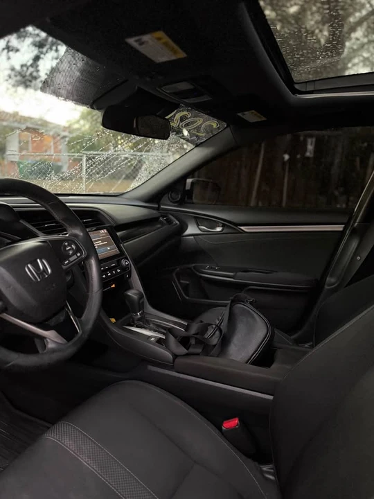 2020 Honda Civic 10th Gen - Image 5 of 6