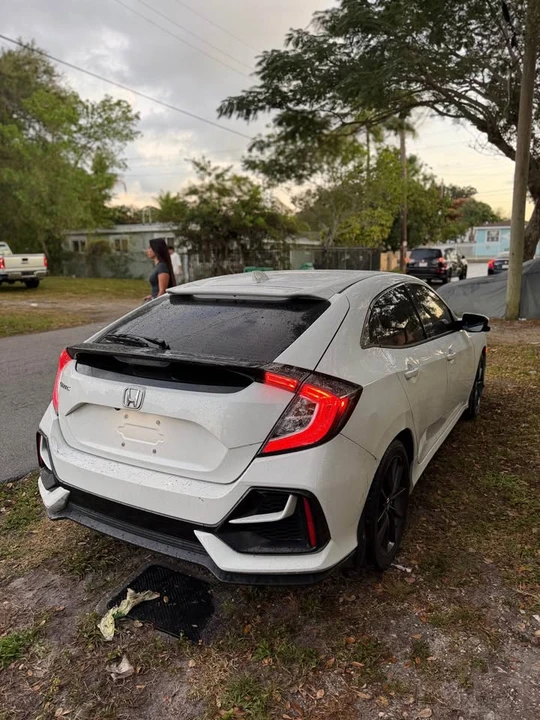 2020 Honda Civic 10th Gen - Image 2 of 6