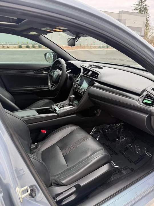 2020 Honda Civic 10th Gen - Image 8 of 11