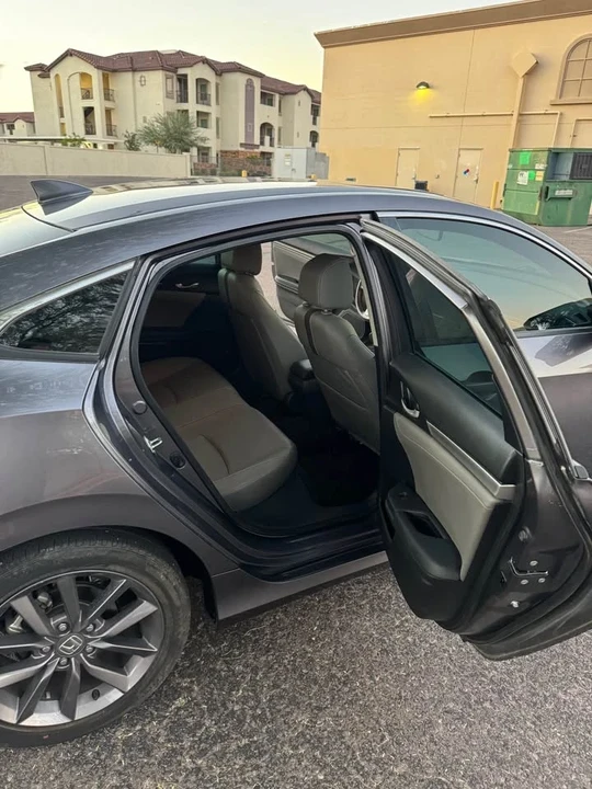 2020 Honda Civic 10th Gen - Image 12 of 16