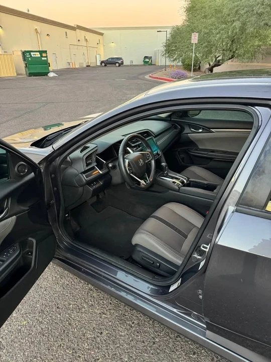 2020 Honda Civic 10th Gen - Image 9 of 16