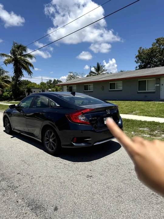 2020 Honda Civic 10th Gen - Image 5 of 10