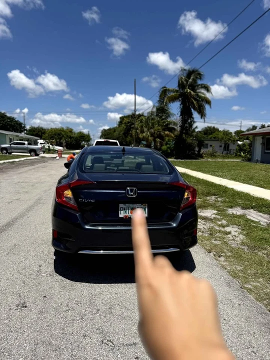 2020 Honda Civic 10th Gen - Image 6 of 10