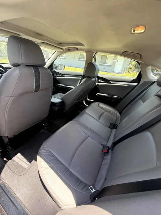 2020 Honda Civic 10th Gen - Image 7 of 10