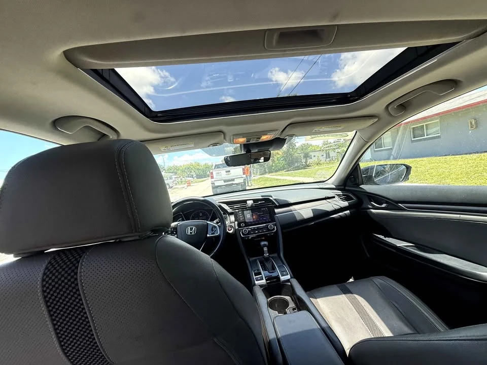 2020 Honda Civic 10th Gen - Image 8 of 10
