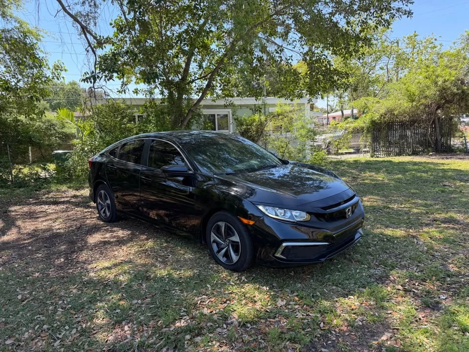 2020 Honda Civic 10th Gen - Image 3 of 12
