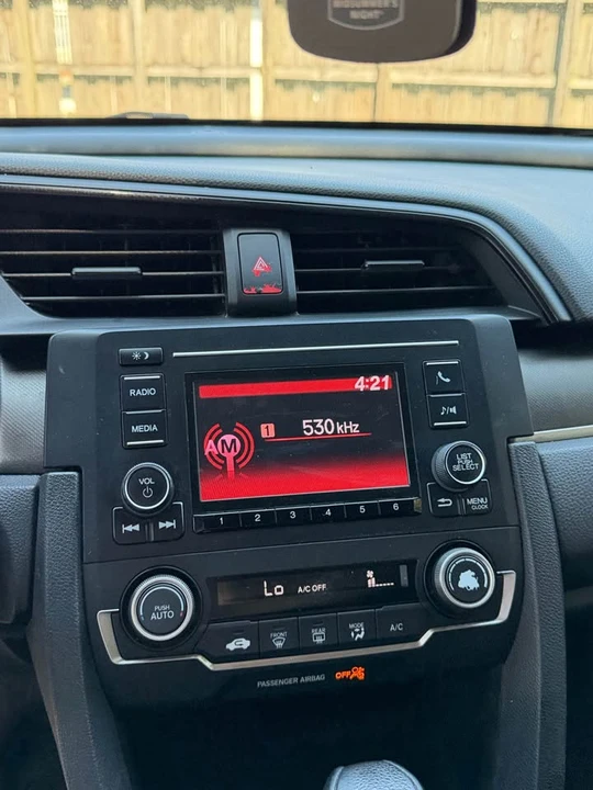 2020 Honda Civic 10th Gen - Image 11 of 12