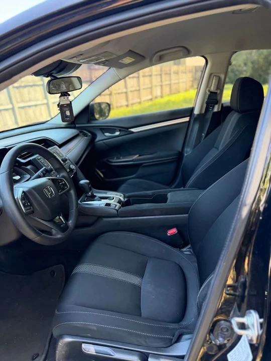 2020 Honda Civic 10th Gen - Image 7 of 12