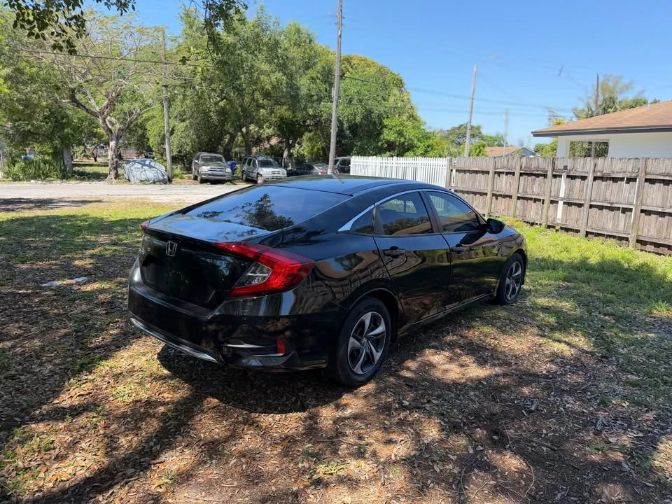 2020 Honda Civic 10th Gen - Image 4 of 12