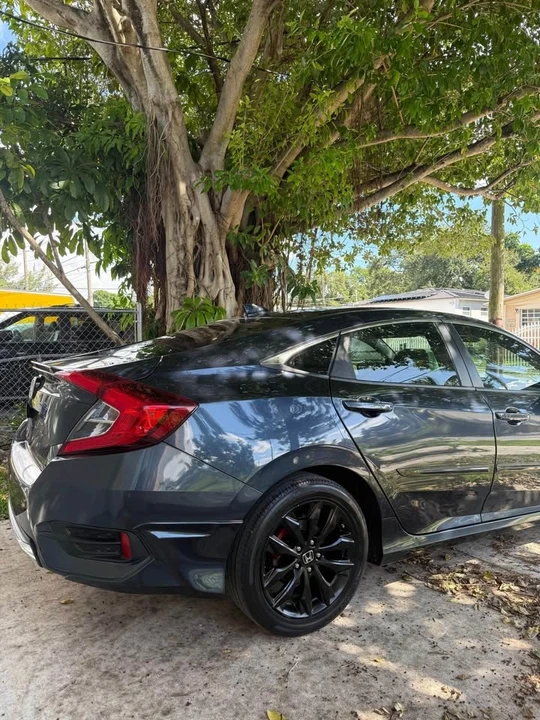 2020 Honda Civic 10th Gen - Image 3 of 9